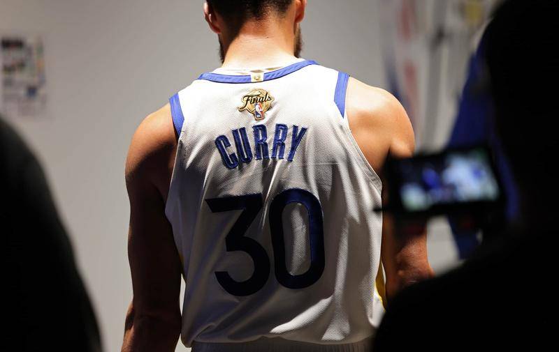 中超赛场的 中超赛场的