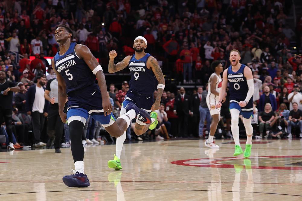 孙颖莎在比 孙颖莎在比