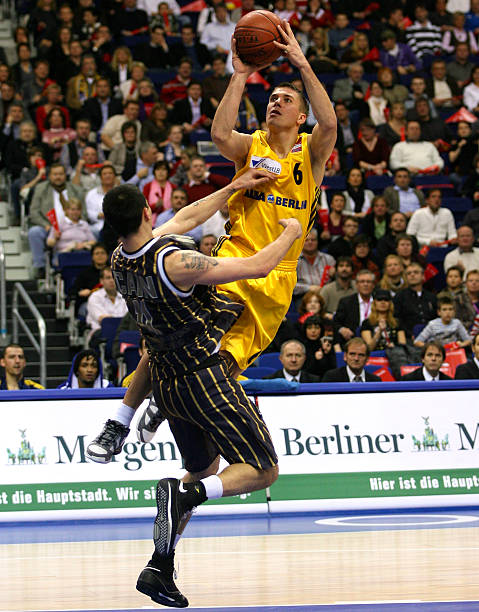 足俱乐部近 足俱乐部近