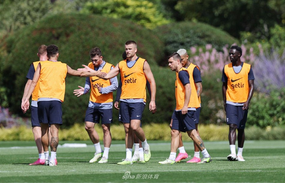 知名记者报 知名记者报